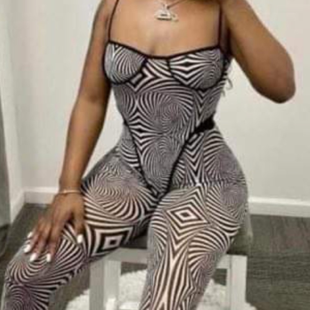 zebra jumpsuit size XL